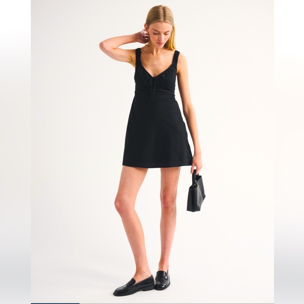Bra-Free Tie-Front Linen-Blend Mini Dress